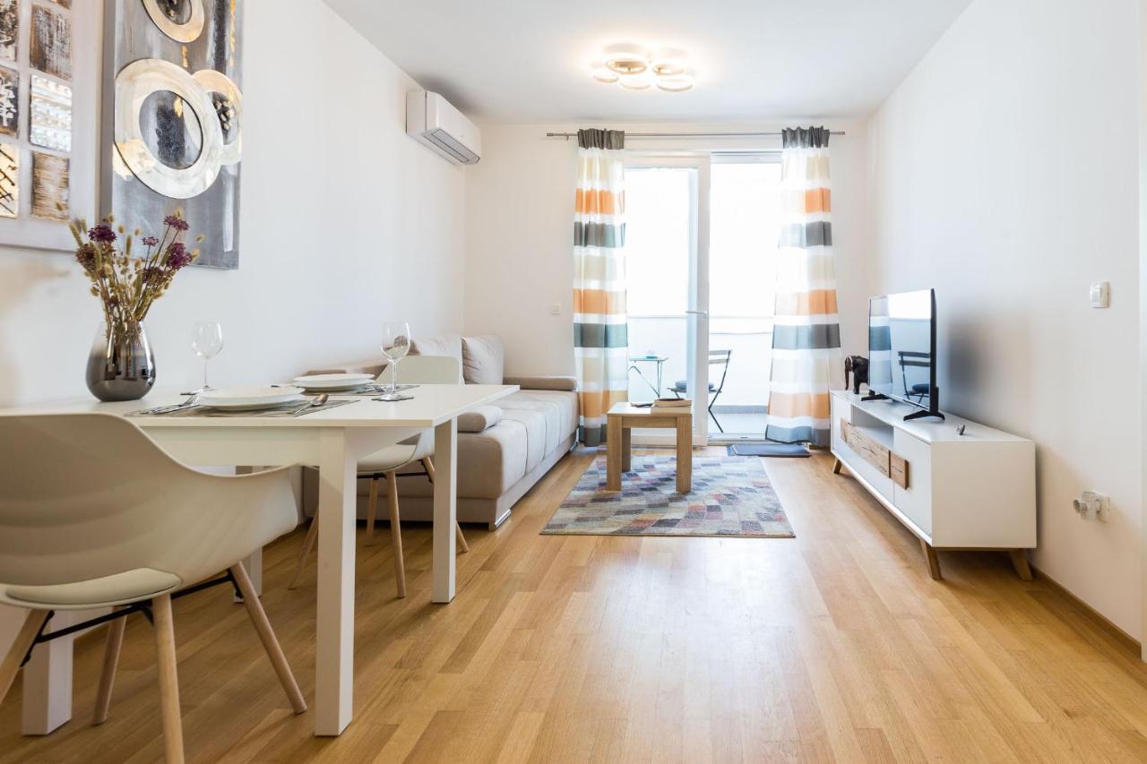 Tanja Modern Apartment With Balcony And Parking Garage Zara Esterno foto