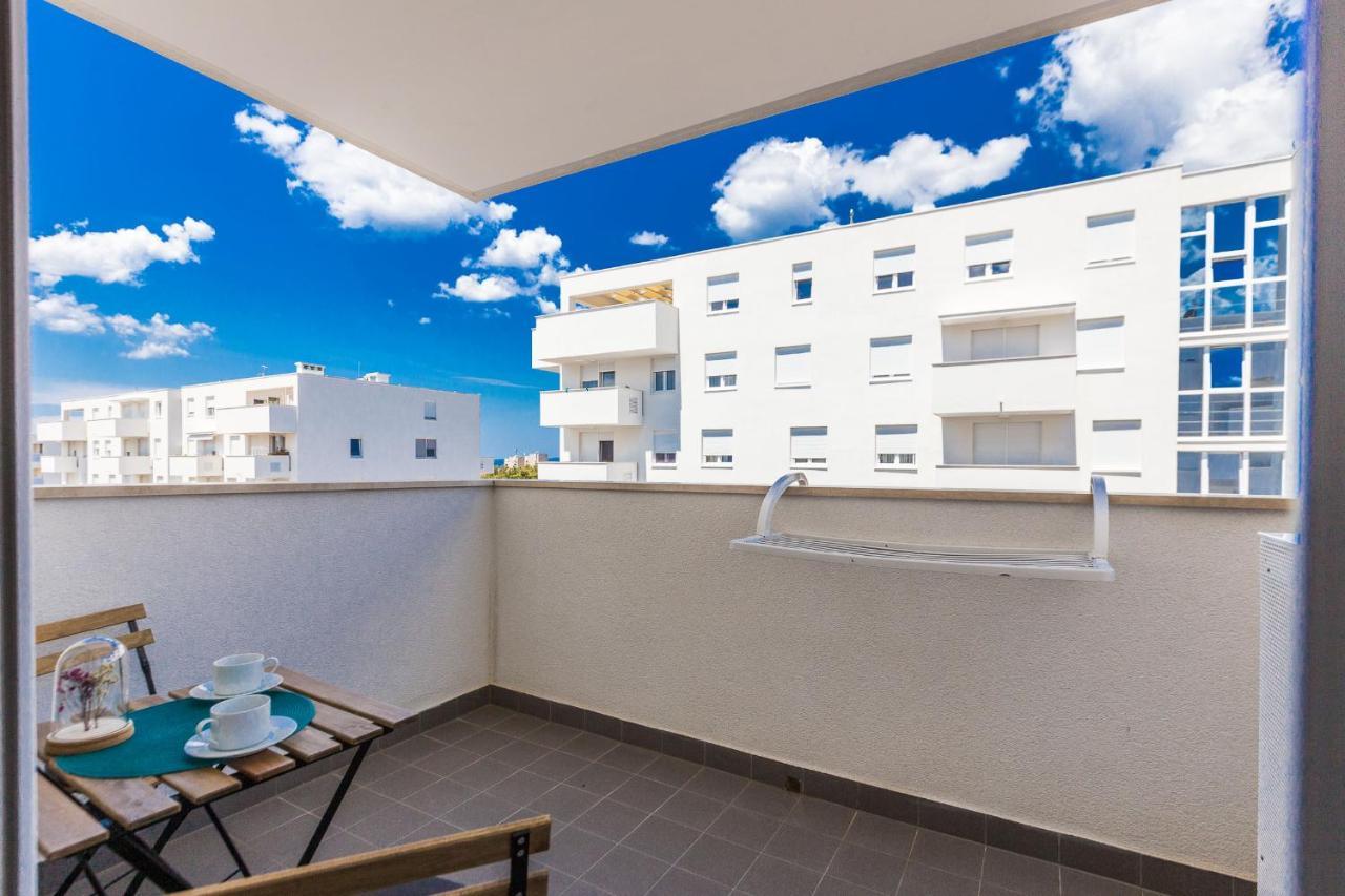 Tanja Modern Apartment With Balcony And Parking Garage Zara Esterno foto