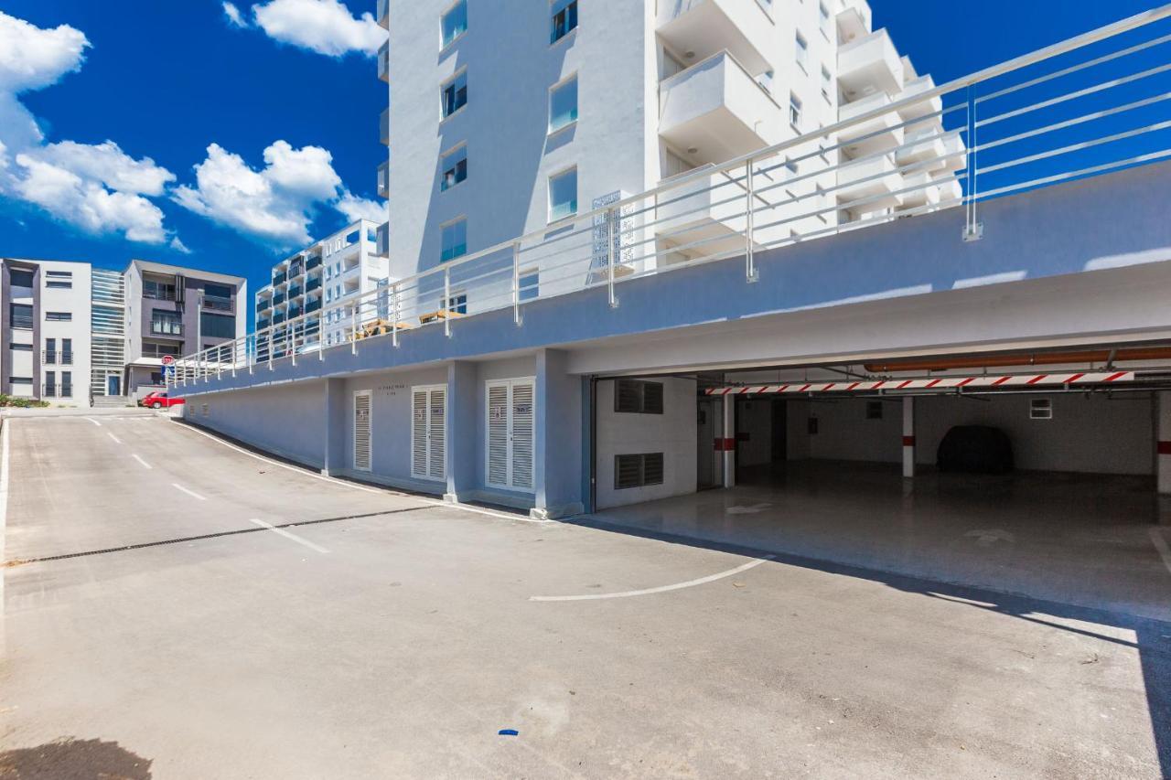 Tanja Modern Apartment With Balcony And Parking Garage Zara Esterno foto