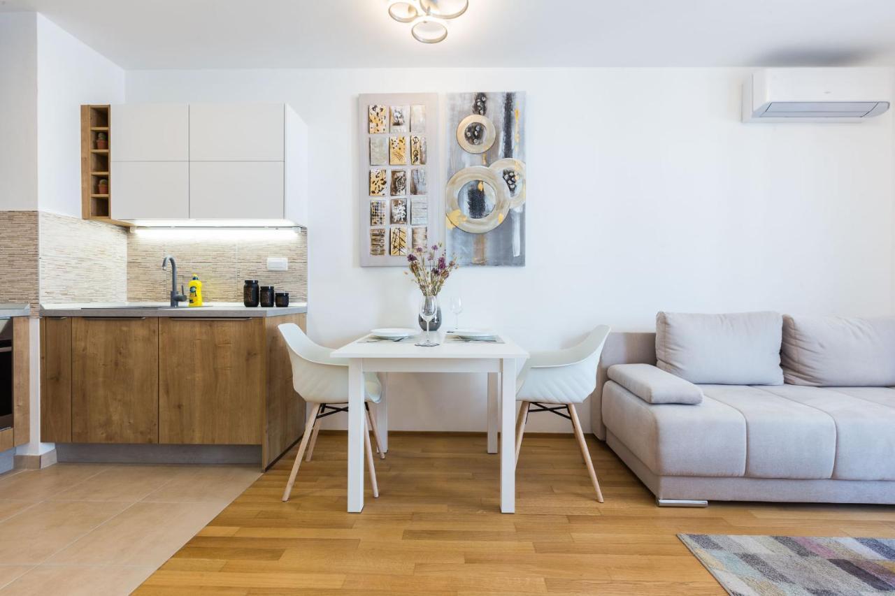 Tanja Modern Apartment With Balcony And Parking Garage Zara Esterno foto